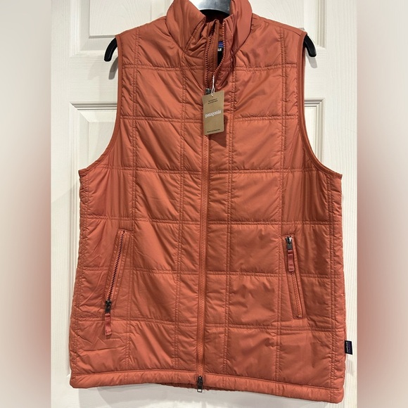 Patagonia Women's M Medium Lost Canyon Vest Puffer Puff NWT Burl Red Orange - Picture 1 of 8